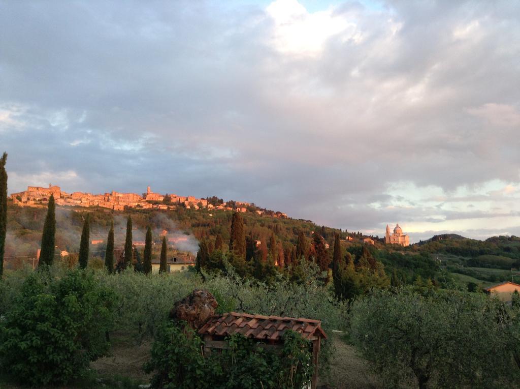 Villa Il Palazzo Dei Diavoli Montepulciano Stazione Exterior foto